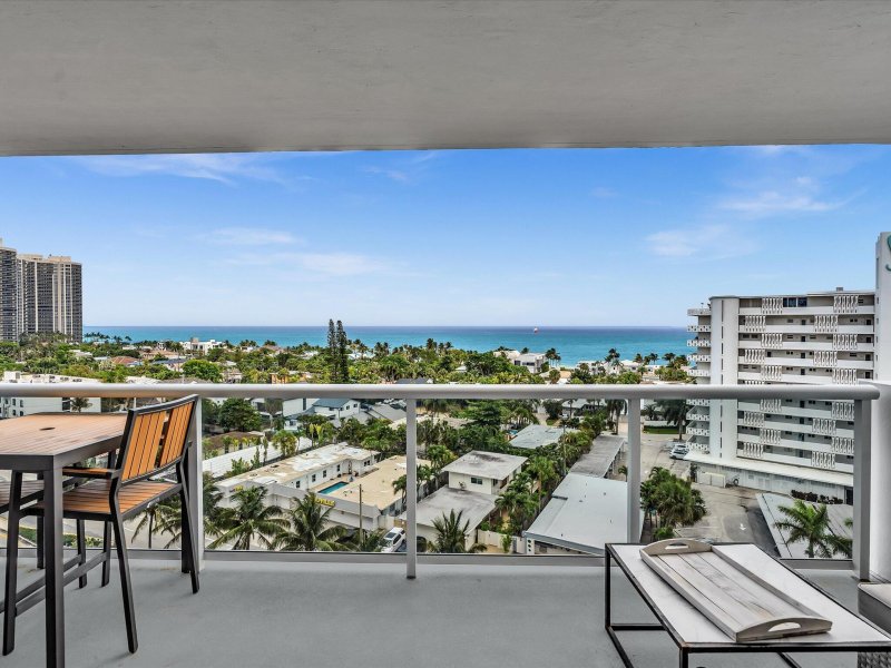 Condo for sale at Vantage View 1102