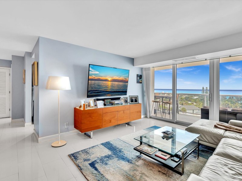 Condo for sale at Vantage View 1102