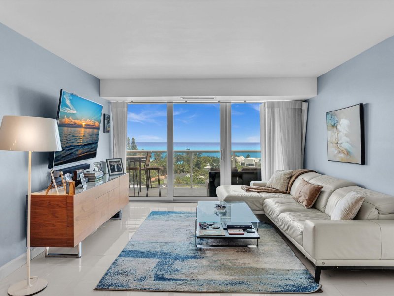 Condo for sale at Vantage View 1102