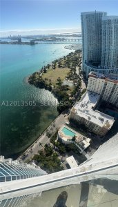 Comprar apartamento no Paramount Bay 3804