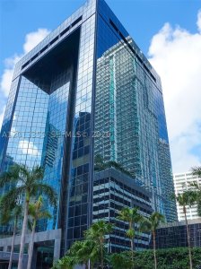 Comprar apartamento no The Club At Brickell Bay 505-B