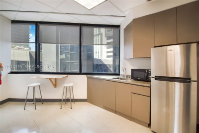 Comprar apartamento no The Club At Brickell Bay 505-B