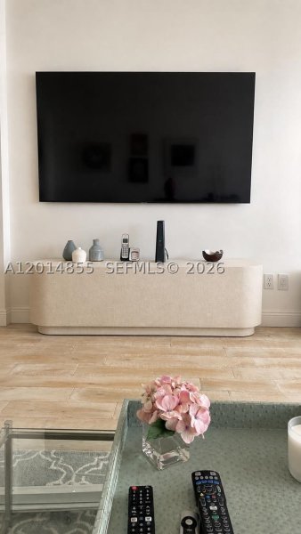 Apartment for rent at 2000 Williams Island 2703