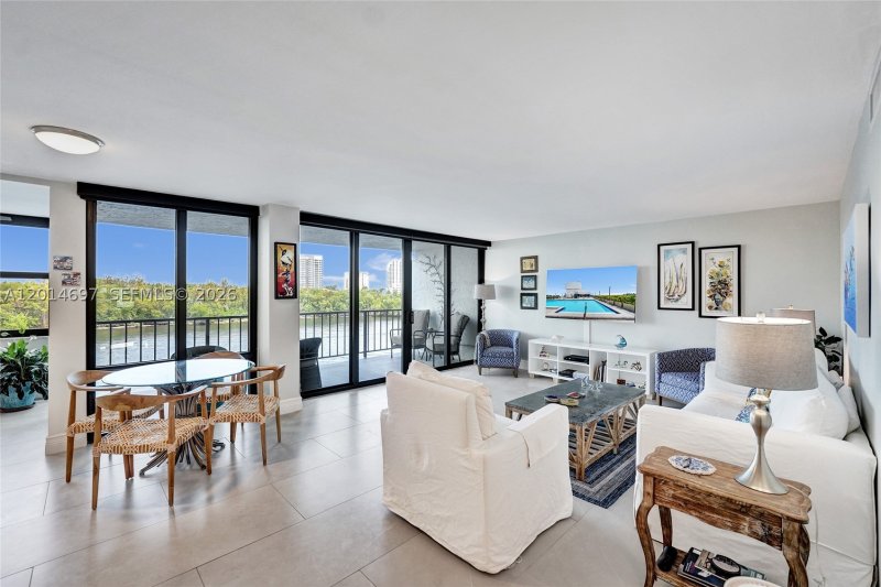 Condo for sale at The Corinthian 4F