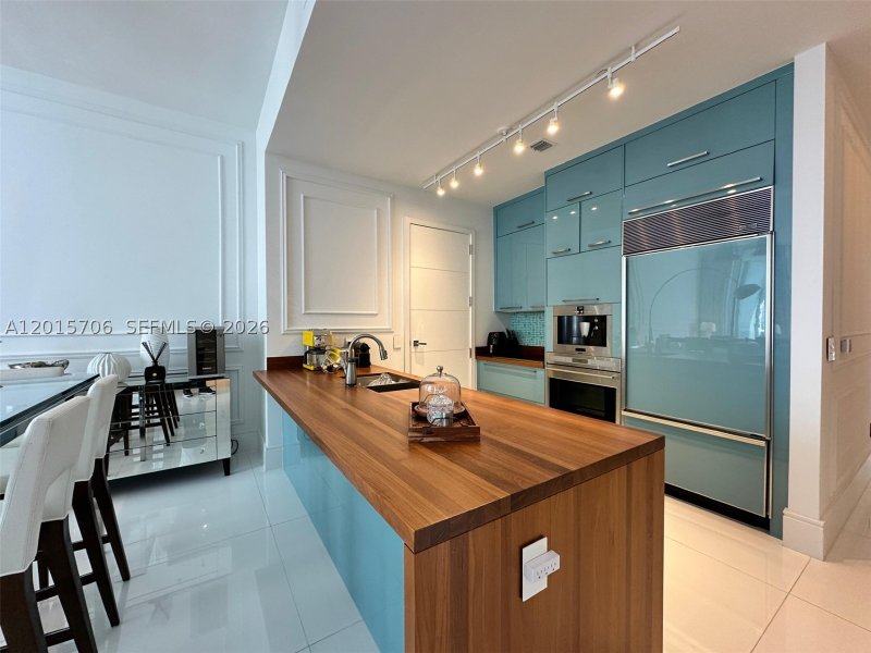 Apartment for rent at Trump Tower Three 3302