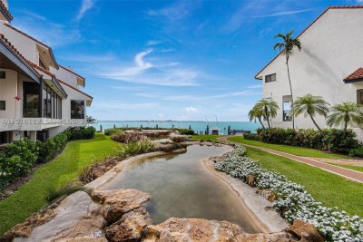 L Hermitage Coconut Grove Apt #69