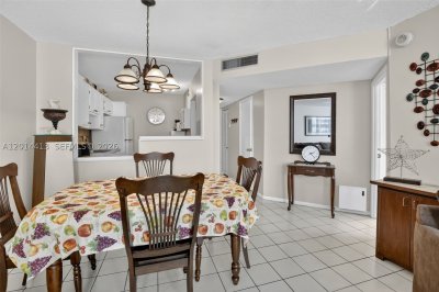 Aluguel de apartamento no Imperial Towers 225