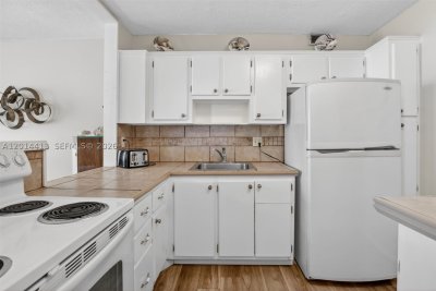 Aluguel de apartamento no Imperial Towers 225