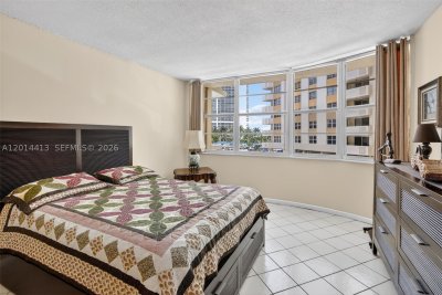 Aluguel de apartamento no Imperial Towers 225