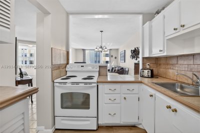 Aluguel de apartamento no Imperial Towers 225