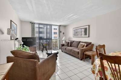 Aluguel de apartamento no Imperial Towers 225