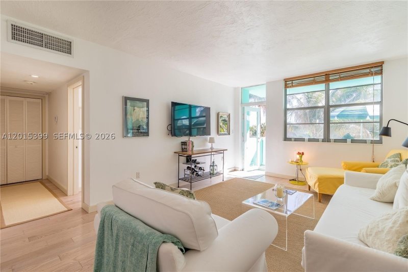 Condo for sale at Ocean Park 306