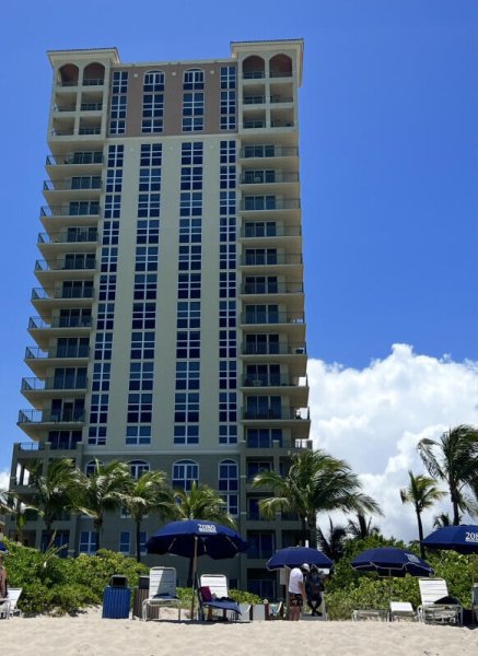 Apartment for rent at 2080 Ocean Drive 1608