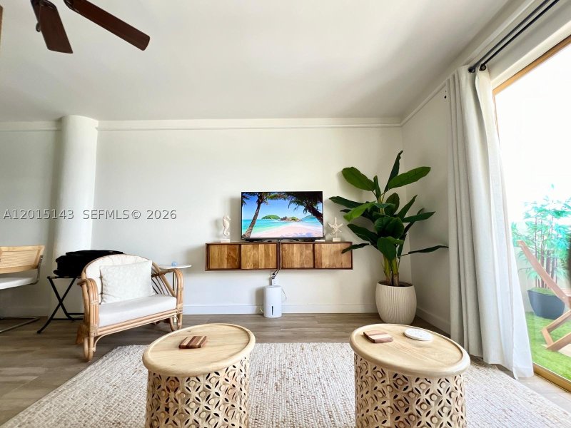 Apartment for rent at Bayshore Yacht Tennis Club 705