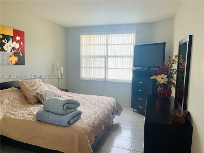 Aluguel de apartamento no The Hemispheres MZM