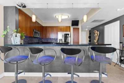 Comprar apartamento en 350 Las Olas Place 1870