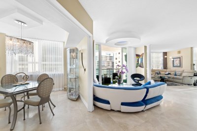 Comprar apartamento en 350 Las Olas Place 1870