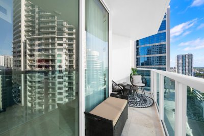Comprar apartamento en 350 Las Olas Place 1870