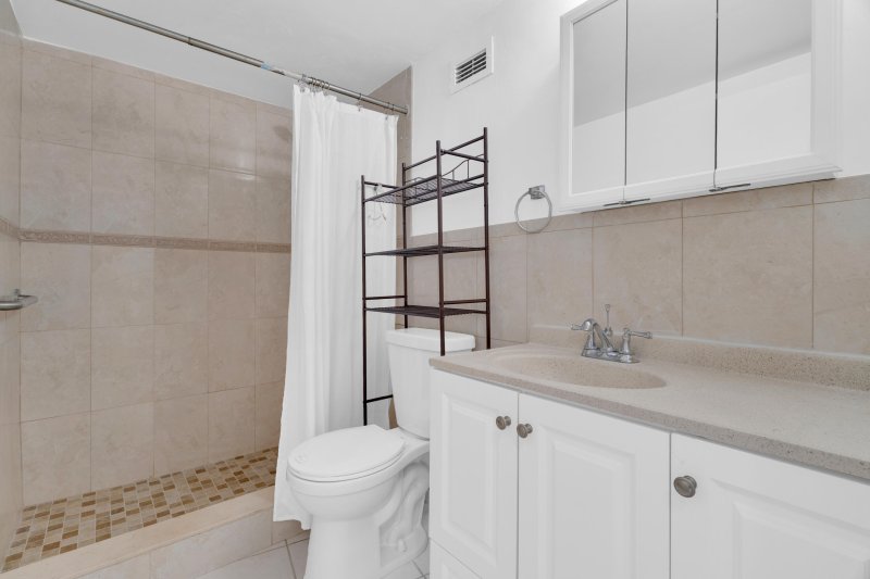 Apartment for rent at Sea Air Towers 1215