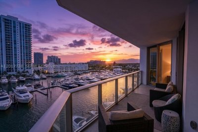 Comprar apartamento en Marina Palms Yacht Club 605