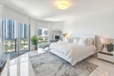 Comprar apartamento en Marina Palms Yacht Club 605