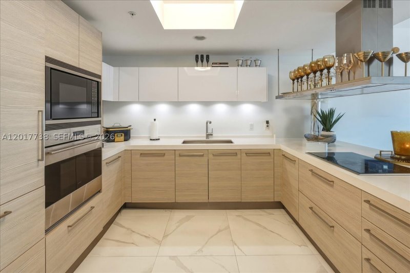 Comprar apartamento en Marina Palms Yacht Club 605