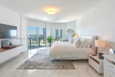 Comprar apartamento en Marina Palms Yacht Club 605