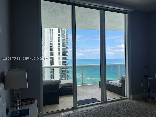 Apartment for rent at Trump Tower Three 2102