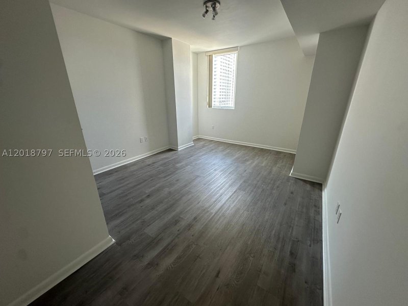 Apartment for rent at Vizcayne Everglades On The Bay 1910