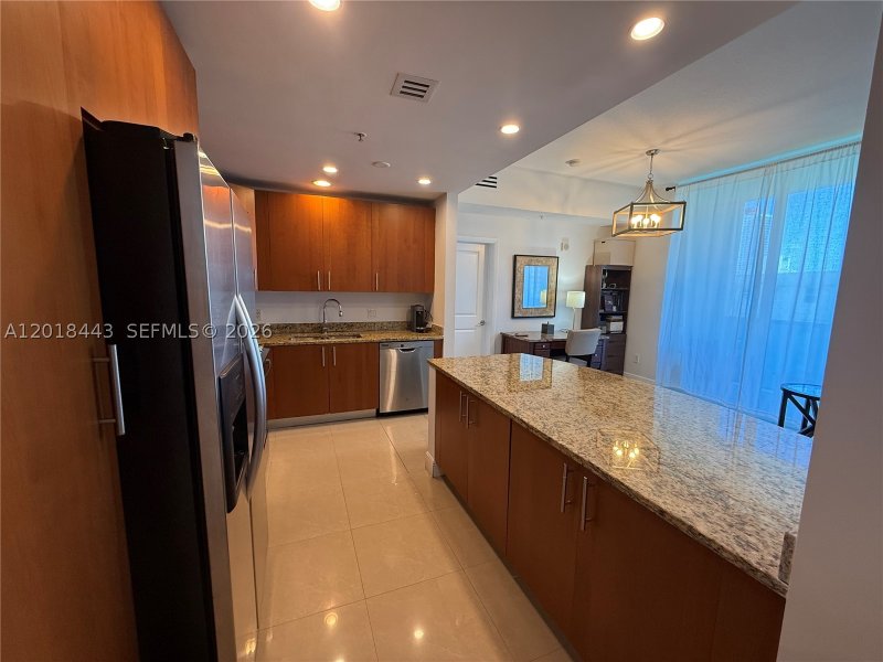 Comprar apartamento en Ocean Marine Yacht Club 312
