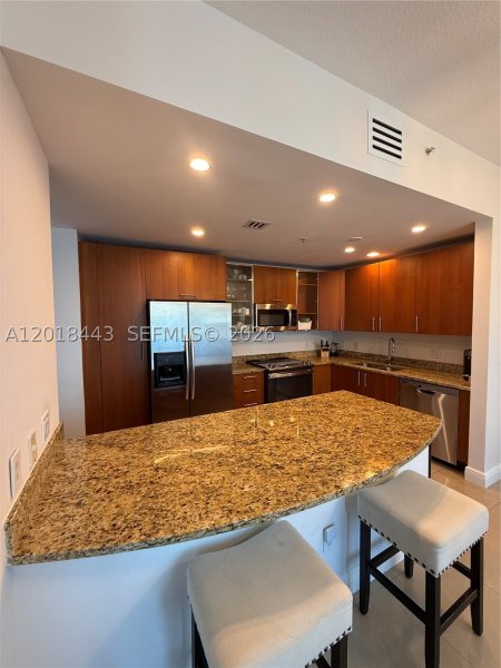 Comprar apartamento en Ocean Marine Yacht Club 312