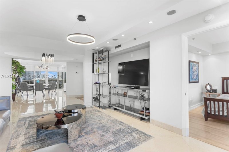 Apartment for rent at Ocean Two 604