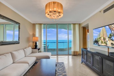 Comprar apartamento no Acqualina Resort & Spa Apt 3103