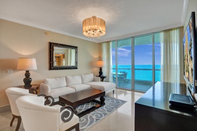 Comprar apartamento no Acqualina Resort & Spa Apt 3103