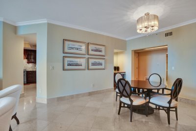 Comprar apartamento no Acqualina Resort & Spa Apt 3103