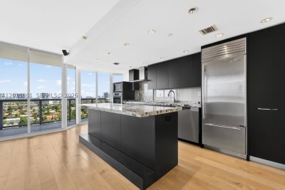 Comprar apartamento en Harbor Tower at Waterways 1801