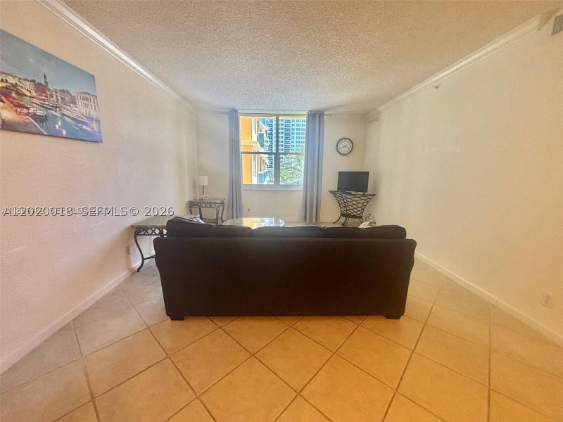 Condo for sale at The Wave Condo 433