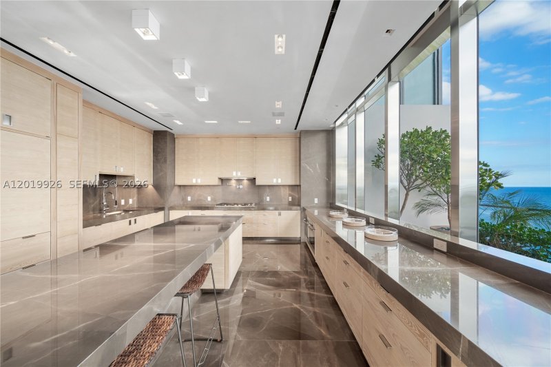Condo for sale at Apogee Penthouse 22