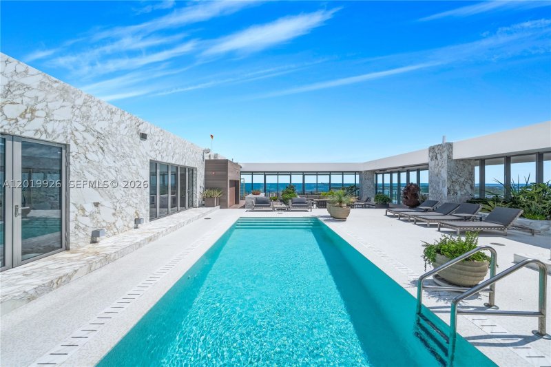 Condo for sale at Apogee Penthouse 22