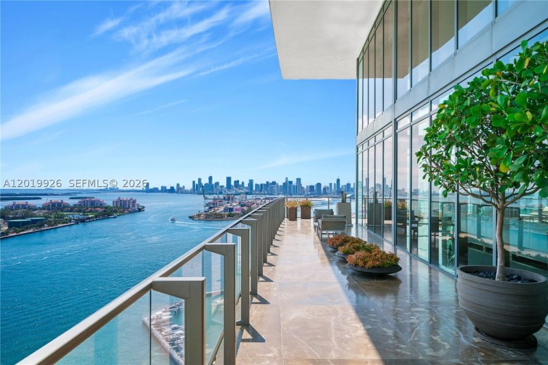 Condo for sale at Apogee Penthouse 22