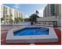 Apartment for rent at Plaza of the Americas 711