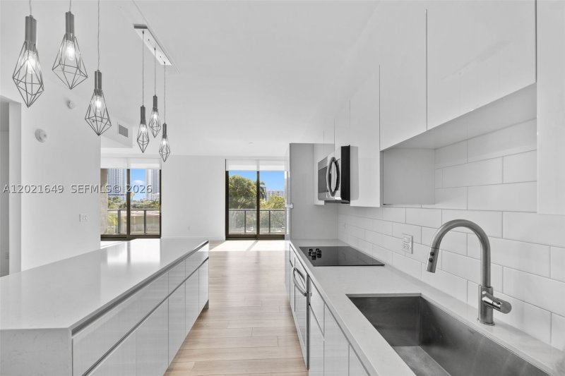 Apartment for rent at Mondrian Hallandale 204