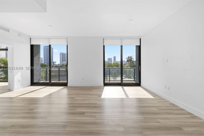 Apartment for rent at Mondrian Hallandale 204