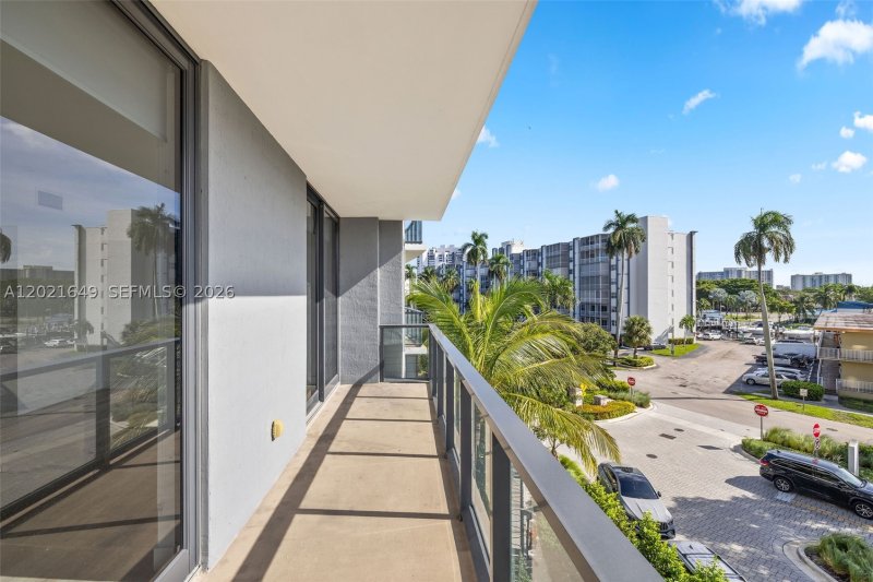 Apartment for rent at Mondrian Hallandale 204