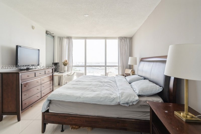Condo for sale at Opera Tower 4702