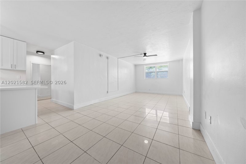 Condo for sale at Lincoln Towers D204