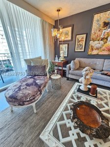 Comprar apartamento no Del Prado South Tower 901