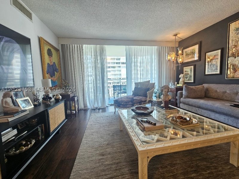 Condo for sale at Del Prado South Tower 901