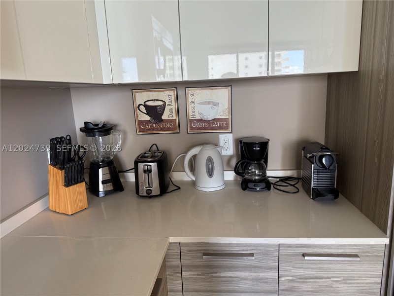 Apartment for rent at Brickell House Condo 1007