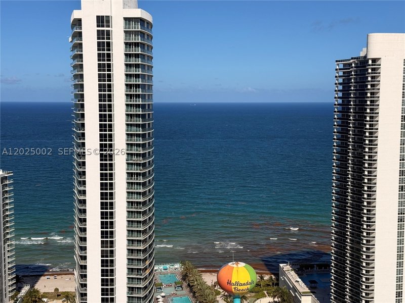 Apartment for rent at Hyde Beach House T3509